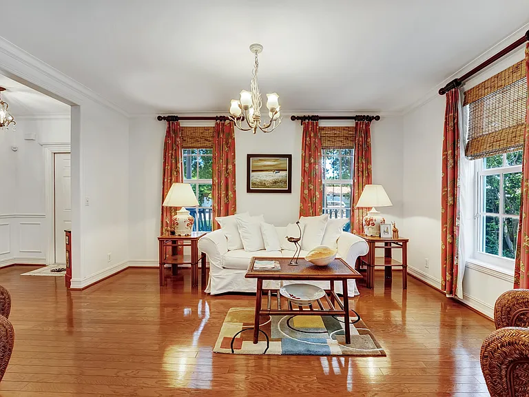 306 N Swinton Ave — Photo 37