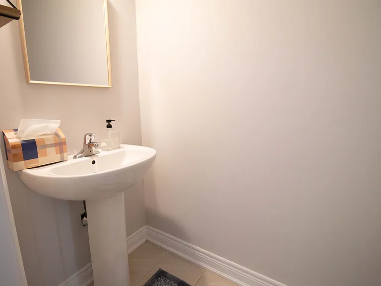 441 Viking St — Photo 9