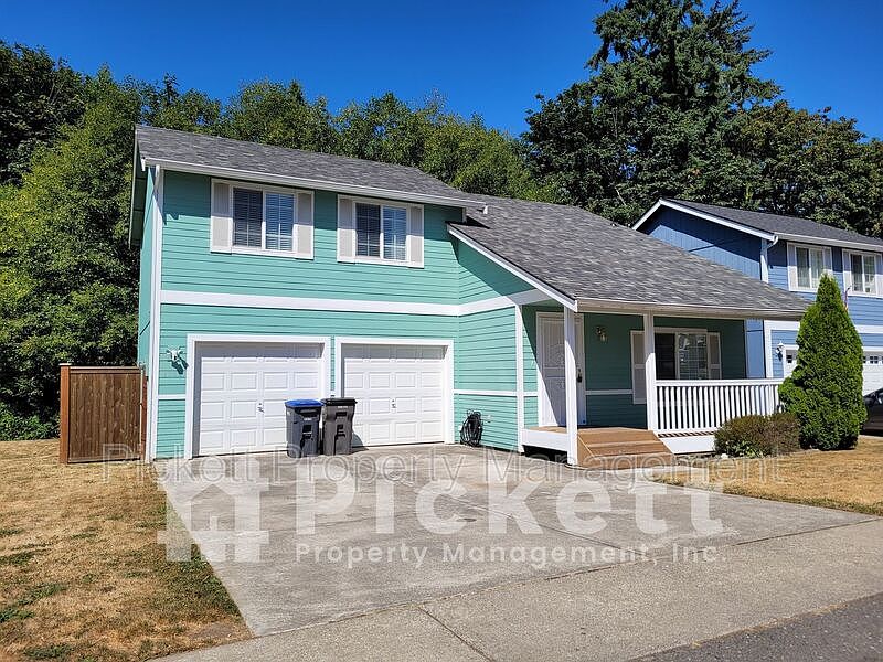 1st image of 1114 NE Beaumont Ln