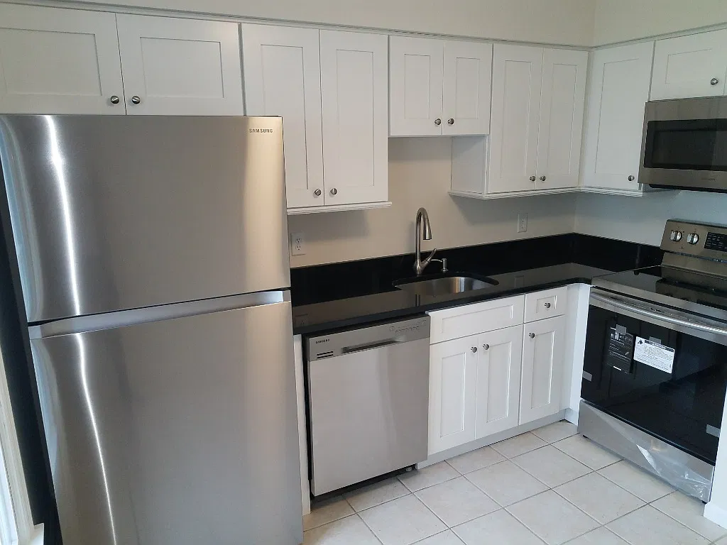 1 bed, $2,400 — Photo 2