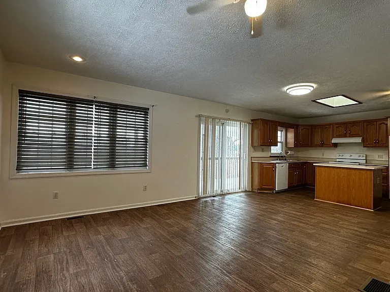 223 Vinegar Hill Rd — Photo 11