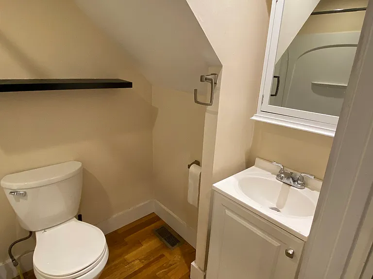1418 Pullan Ave #1 — Photo 9