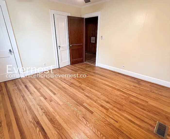 433 Holt Ave — Photo 14