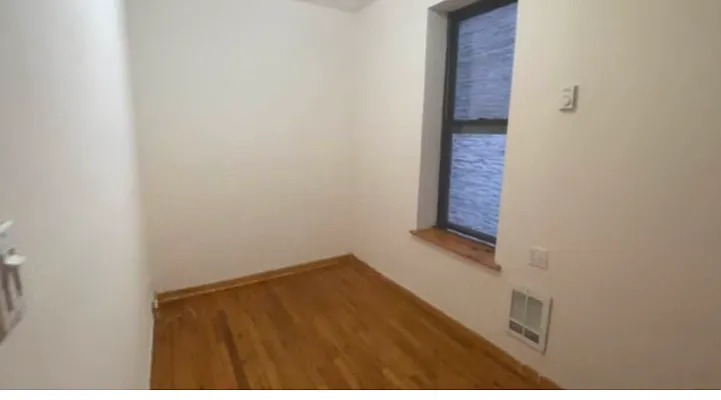 Rented by Manhattan Dwelling Corporation | media 24
