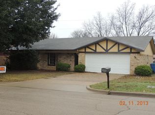 907 Rosedale Dr, Hewitt, TX 76643