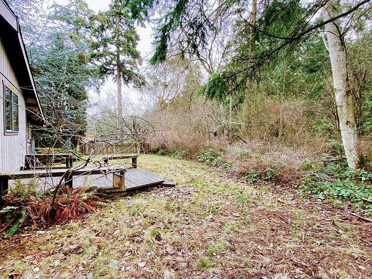 Queen Anne Pl — Photo 18
