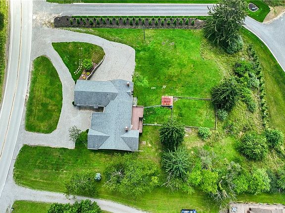 2nd image of 10565 Kummer Rd