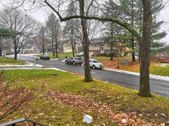 4th image of 67 Pike Creek Dr