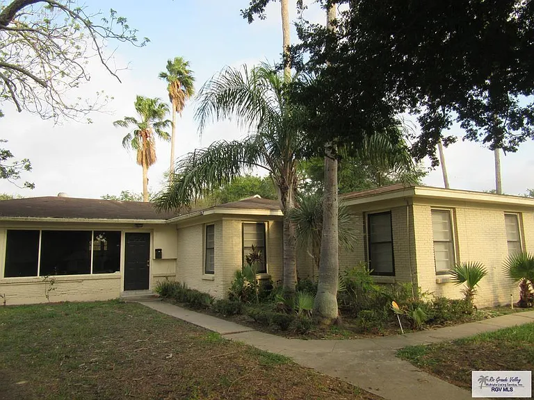 902 E Parkwood Dr — Photo 13