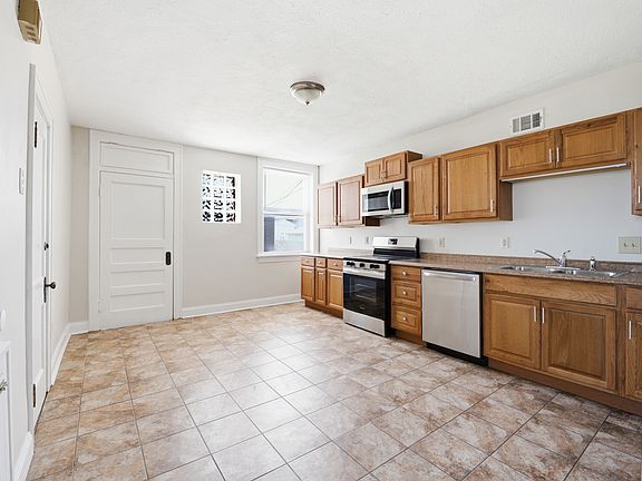 2nd image of 4916 Robert Ave #4916