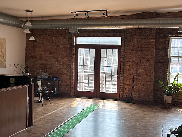 223 E Chicago St #4 — Photo 15
