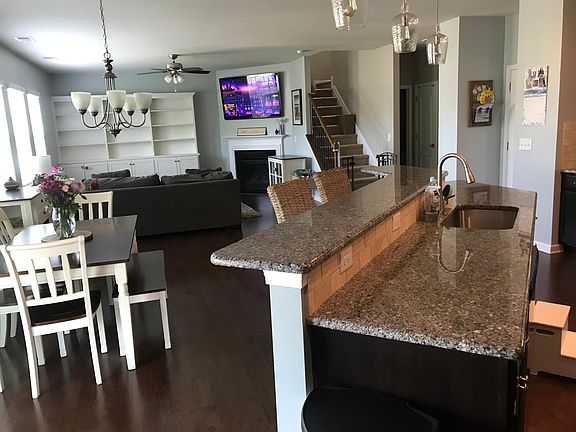 4th image of 113 Swamp Rose Dr