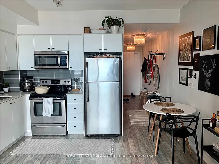 150 E Liberty St #1308 — Photo 9