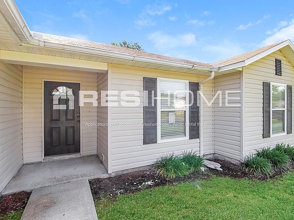 3rd image of 733 Martin Lakes Dr E