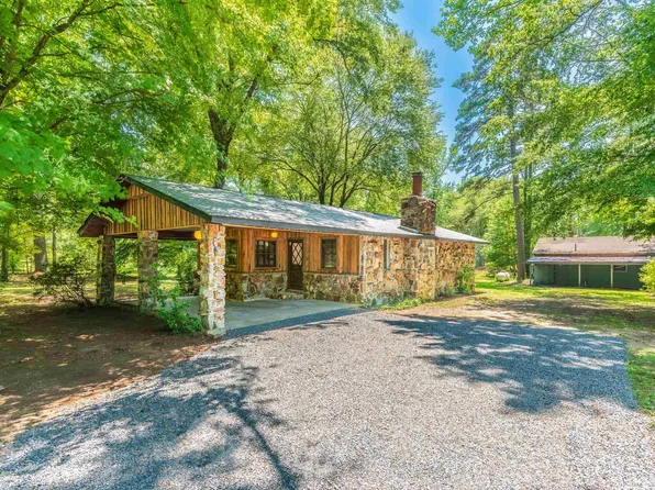 145 Woody Trl, Greers Ferry, AR 72067