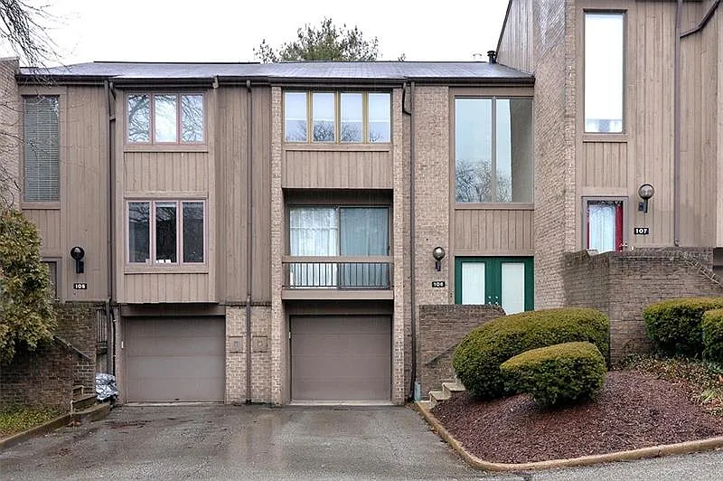 106 Locust Ct photo 1
