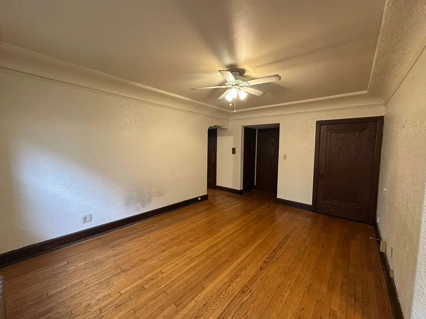 1420 E Capitol Drive — Photo 3