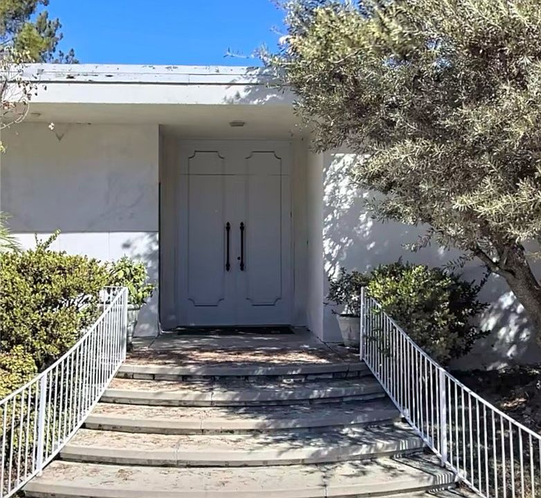 1st image of 17261 Luverne Pl