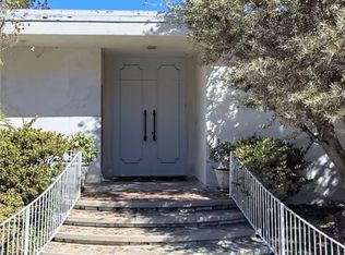 17261 Luverne Pl, Encino, CA 91316