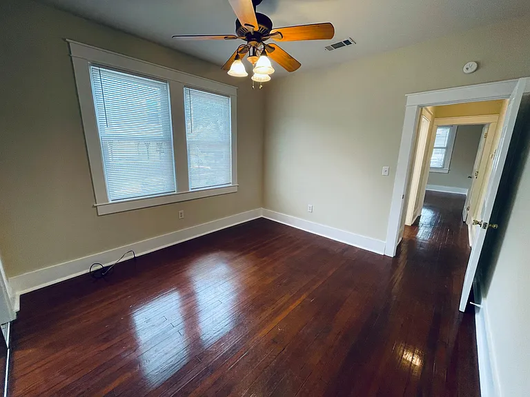 2401 State St — Photo 9