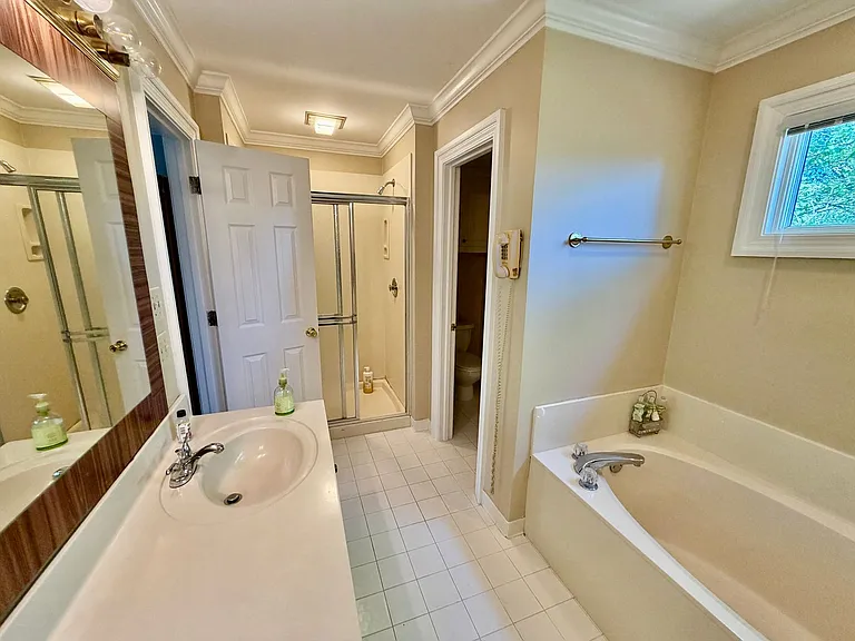 525 Brook Ave — Photo 19