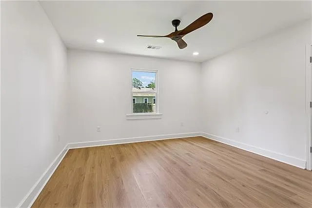 2213 James St — Photo 9