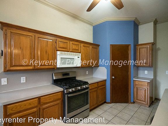 3rd image of 16209 Sugar Loaf Dr