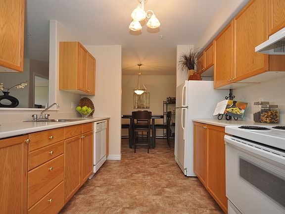 5th image of 634 Parkland Dr #302