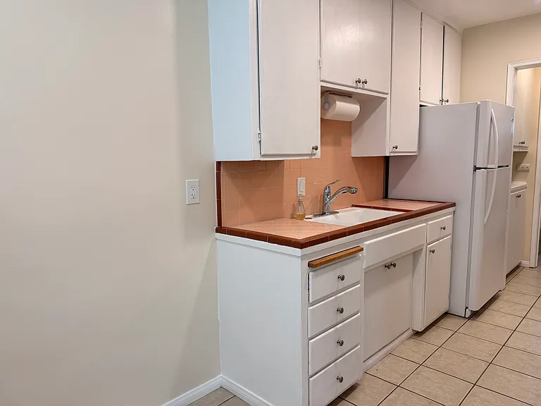4735 Marlborough Dr #B — Photo 16