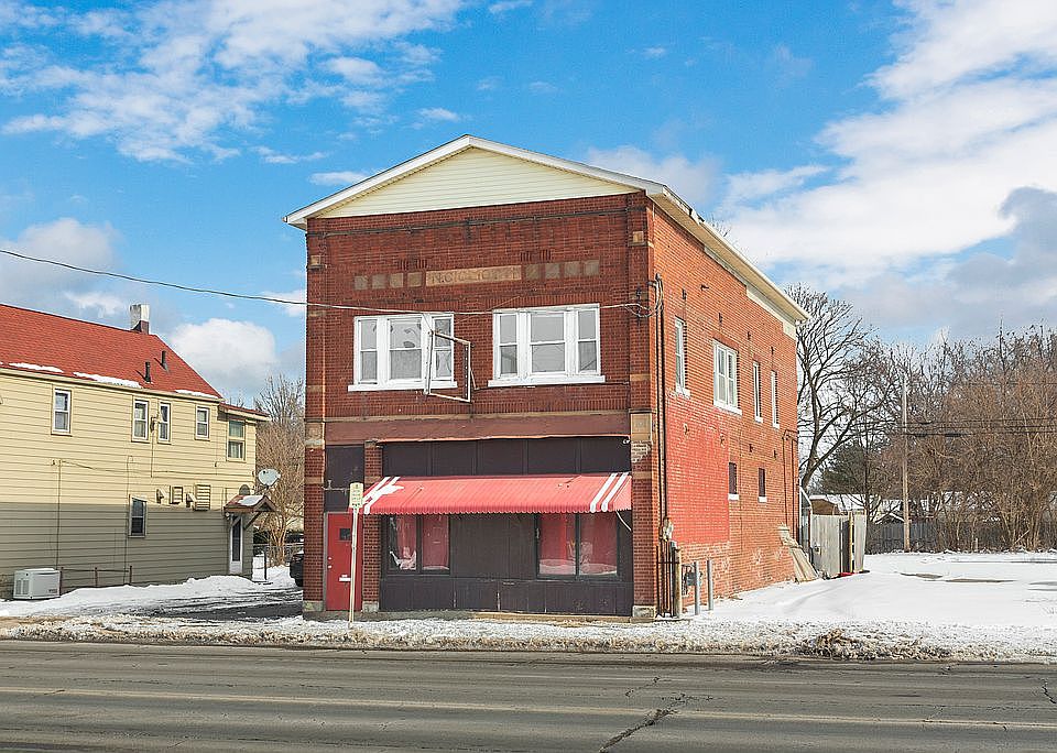 1st image of 3121 Broadway