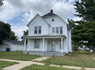 202 S Vine St, Bellflower, IL 61724