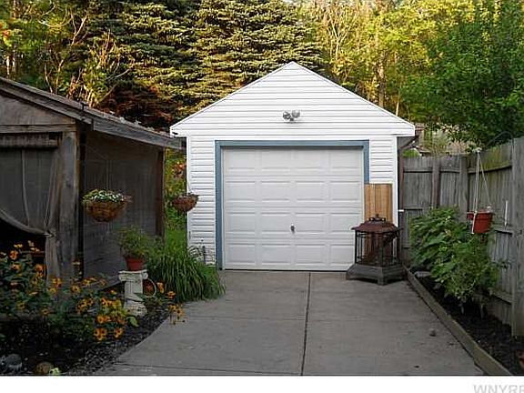 2nd image of 333 N Ogden St