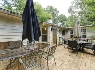 1948 Suwanee Roberts Ct, Lawrenceville, GA 30043