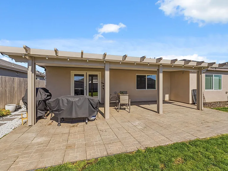 2131 W Ambassador Way — Photo 25