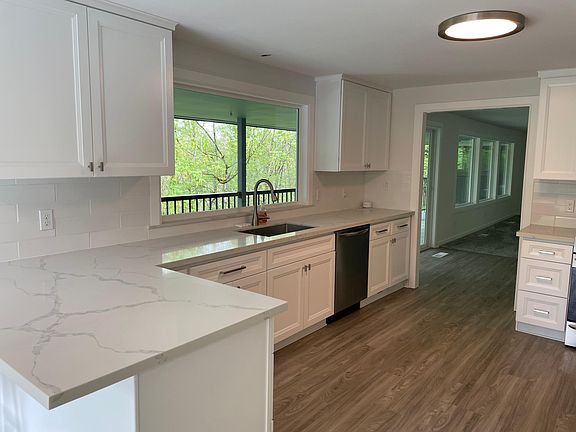 3rd image of 11517 34th St E