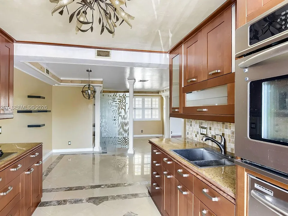 850 E Commercial Blvd #220C