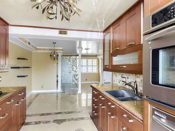 850 E Commercial Blvd APT 220C, Fort Lauderdale, FL 33334