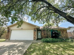 302 Georgia Ln, Victoria, TX 77901