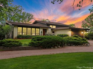 400 Riverwoods Rd, Mettawa, IL 60045