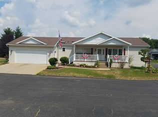 8654 Meadowview Dr, Kalamazoo, MI 49009
