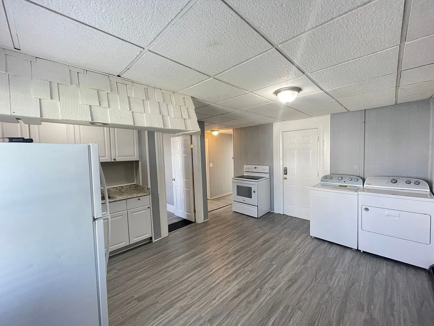 2 bed, 1.0 bath, 700 sqft, $1,695 — Photo 2