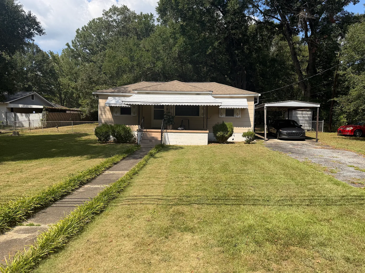 2 bed, 888 sqft, $1,000 — Photo 1