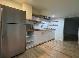 9129 Edgewood Dr #1, Gaithersburg, MD 20877