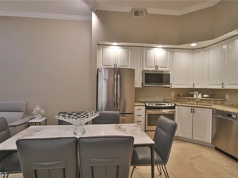 2825 Palm Beach Blvd #116 — Photo 17