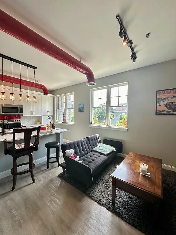 1 bed, 800 sqft, $2,695 — Photo 2