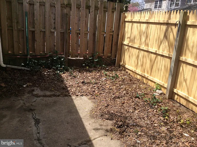 7 Rittenhouse Ct — Photo 17