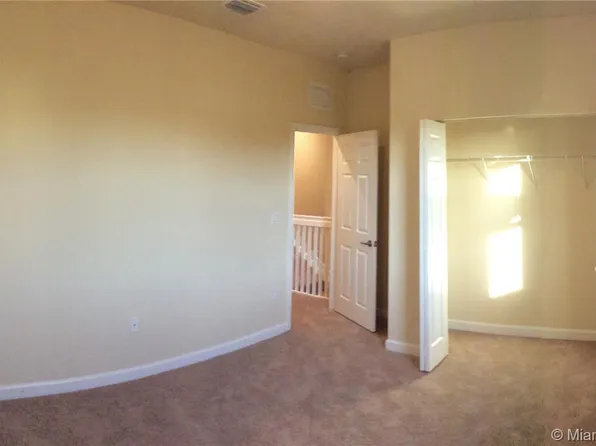5715 Garfield St, Hollywood, FL 33021