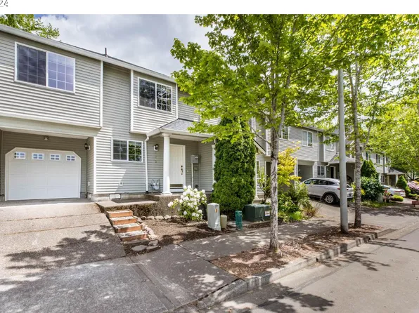 722 SE Palmblad Pl, Gresham, OR 97080