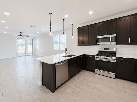 4th image of 23080 E Stacey Rd
