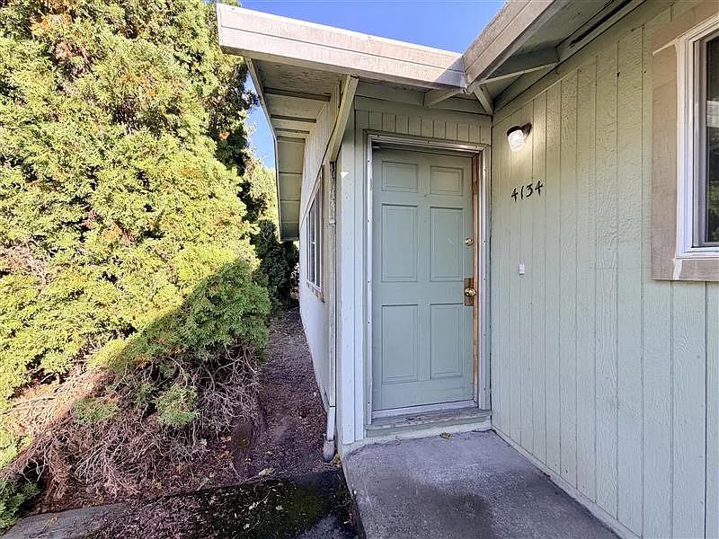 4134 SW 170th Ave